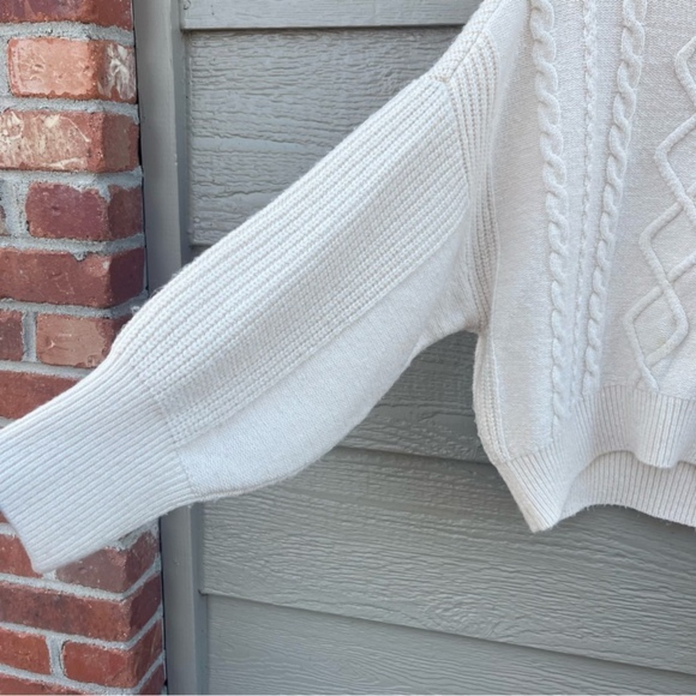 Urban Outfitters Cream Sweater Medium 1/4 Zip Dolman Sleeve Chunky Knit Cable‎ - Picture 5 of 13